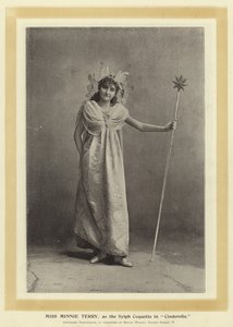 Miss Minnie Terry als die Sylph Coquette in Cinderella